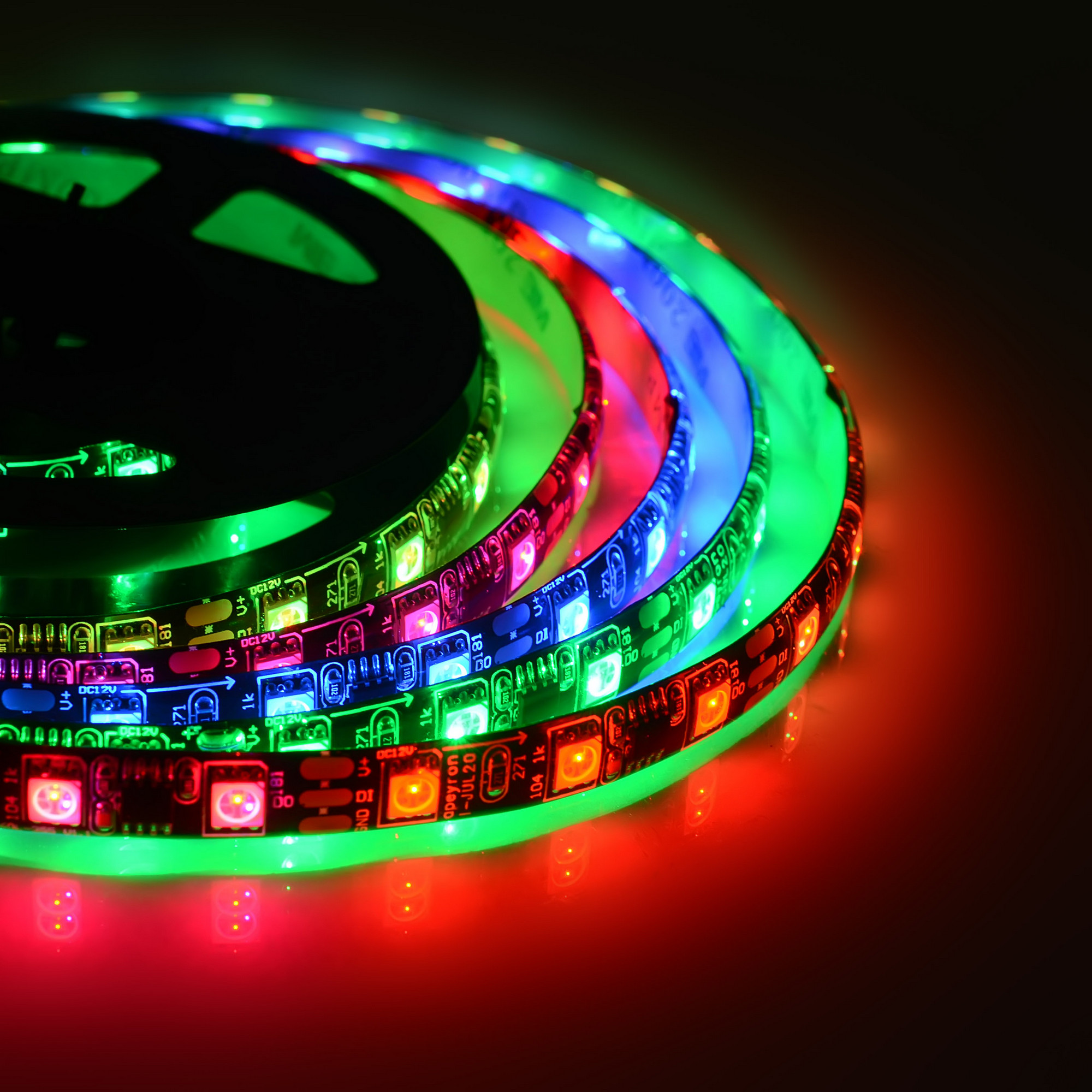 Комплект цифровой светодиодной ленты Apeyron 12В 5050 14,4Вт/м RGB 5м IP65 87ЦЛ