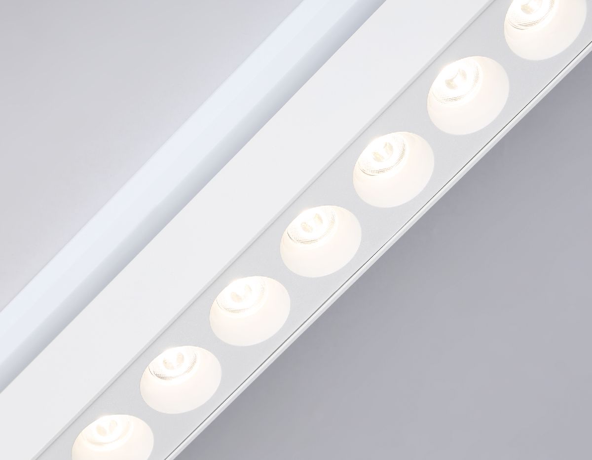 Трековый однофазный светильник Ambrella Light Track system GL6712