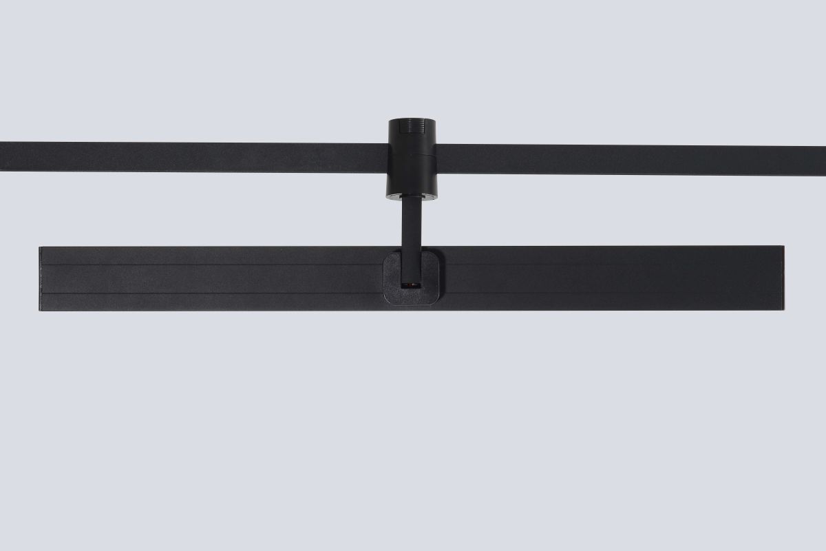 Трековый светильник для гибкой магнитной системы Crystal Lux Trace 48V CLT 0.37 001 18W BL SMART