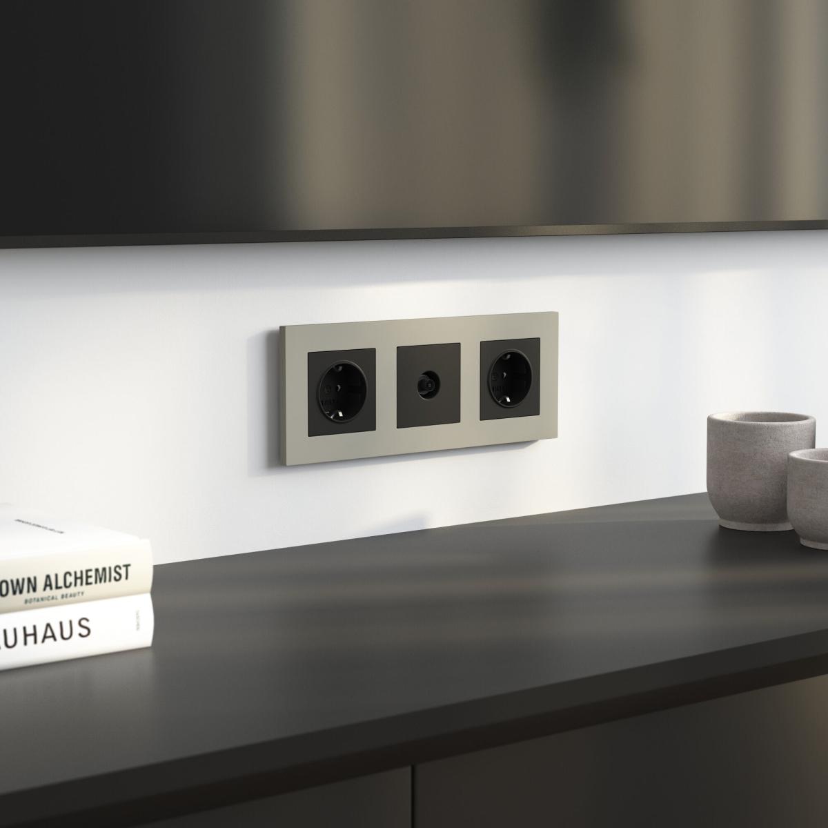 Рамка на 3 поста Werkel Slab (дымчатый софт) W0032917 4690389218439 a071626