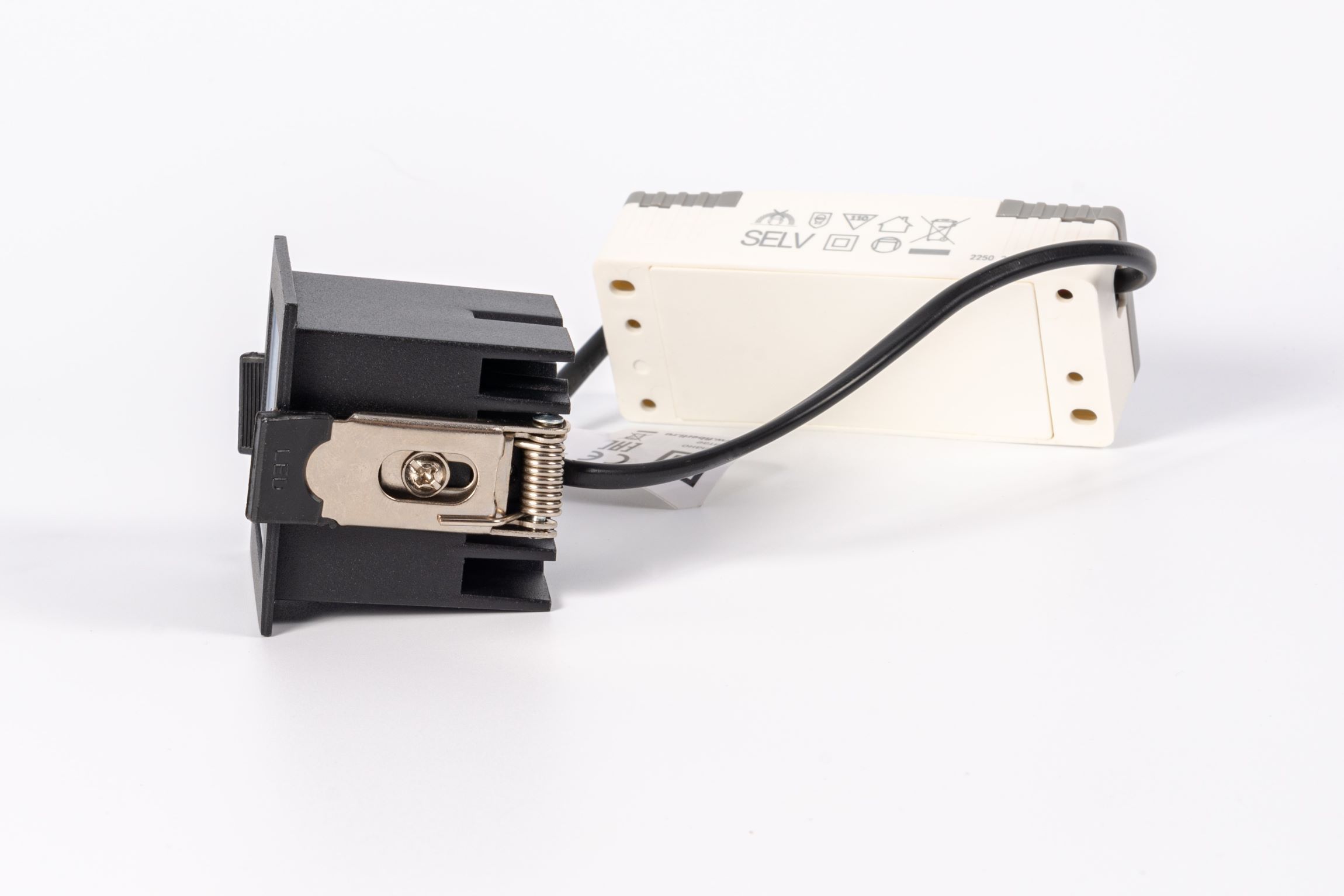 Встраиваемый светодиодный светильник Fiberli XL003-1T(W) 12130304