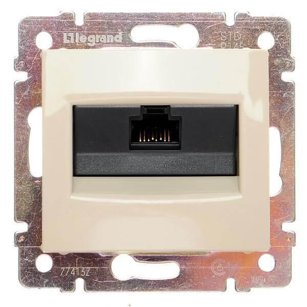 Розетка компьютерная RJ45 Legrand Valena 6 кат FTP на винтах слоновая кость 774132