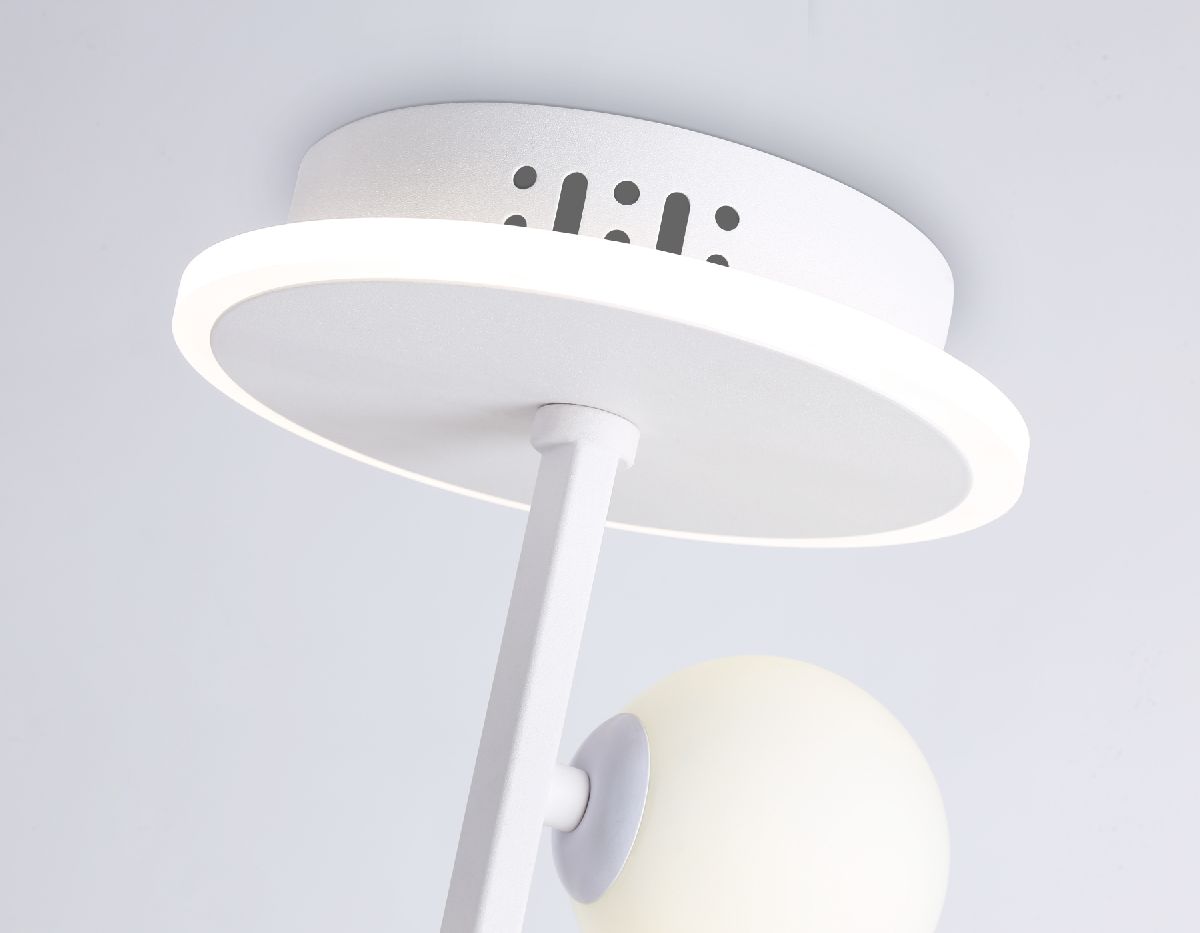 Люстра на штанге Ambrella Light Comfort LineTech FL66261