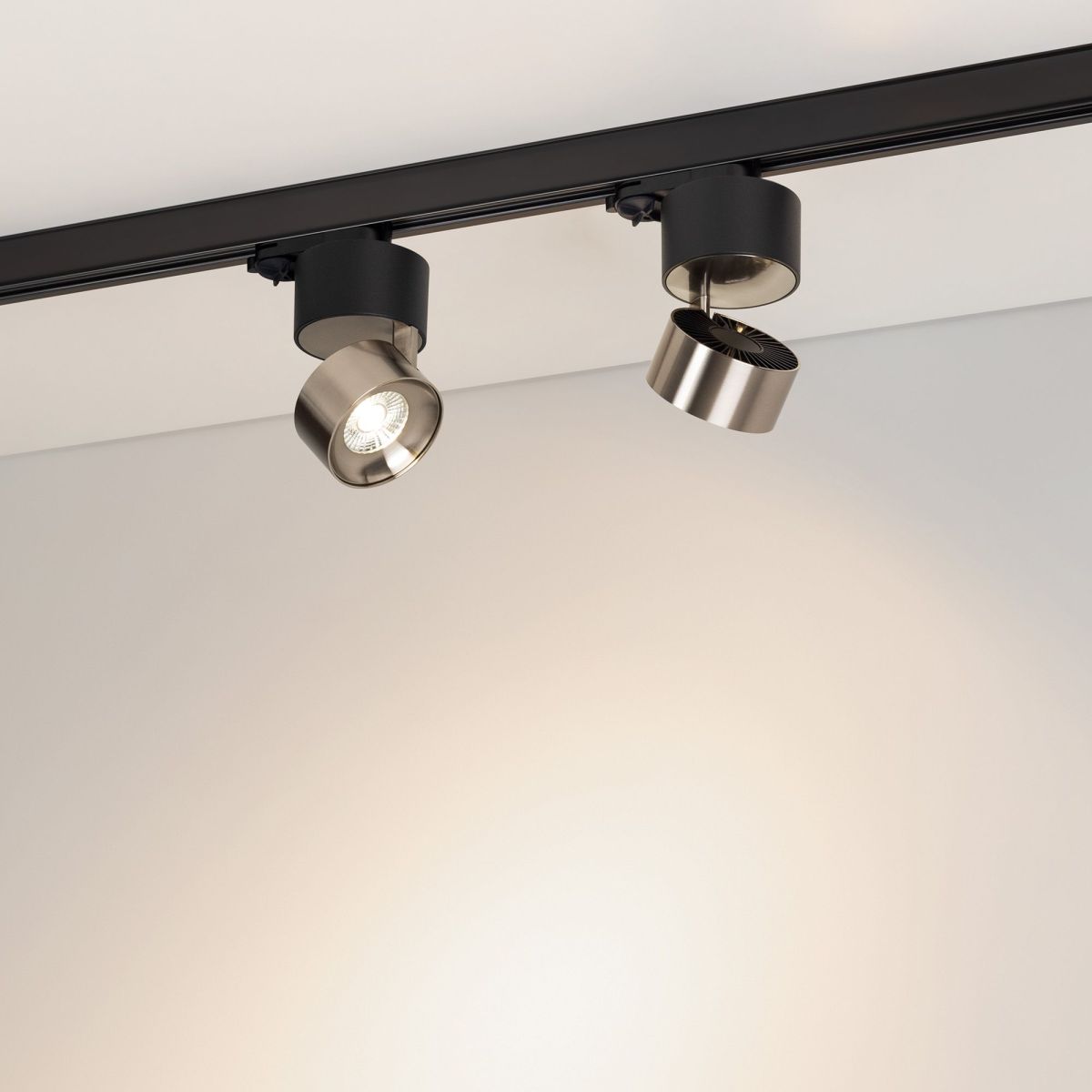 Трековый трехфазный светильник Arlight SP-PLURIO-TRACK-4TR-R77-9W Day4000 038110