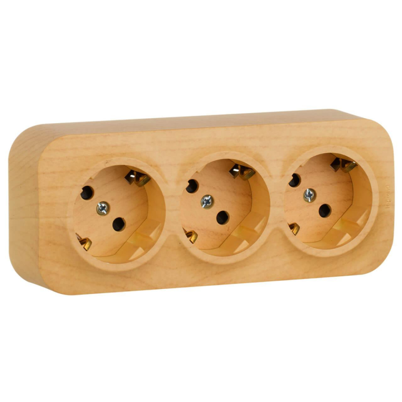 Розетка 3X2К+З Legrand Quteo 16A 250V с/з со шторками дерево 782278