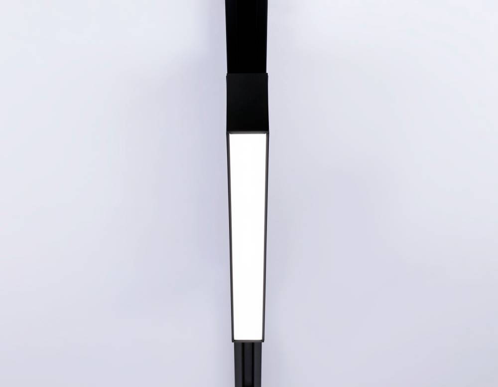 Трековый однофазный светильник Ambrella Light Track System GL6777