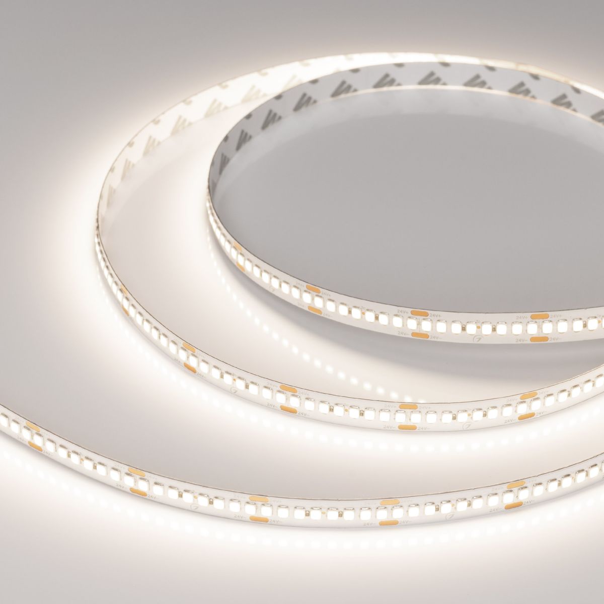 Светодиодная лента Arlight RT-A240-10mm 24V Day4000 (22 W/m, IP20, 5m) (высок.эфф.150 лм/Вт) 036213(1)
