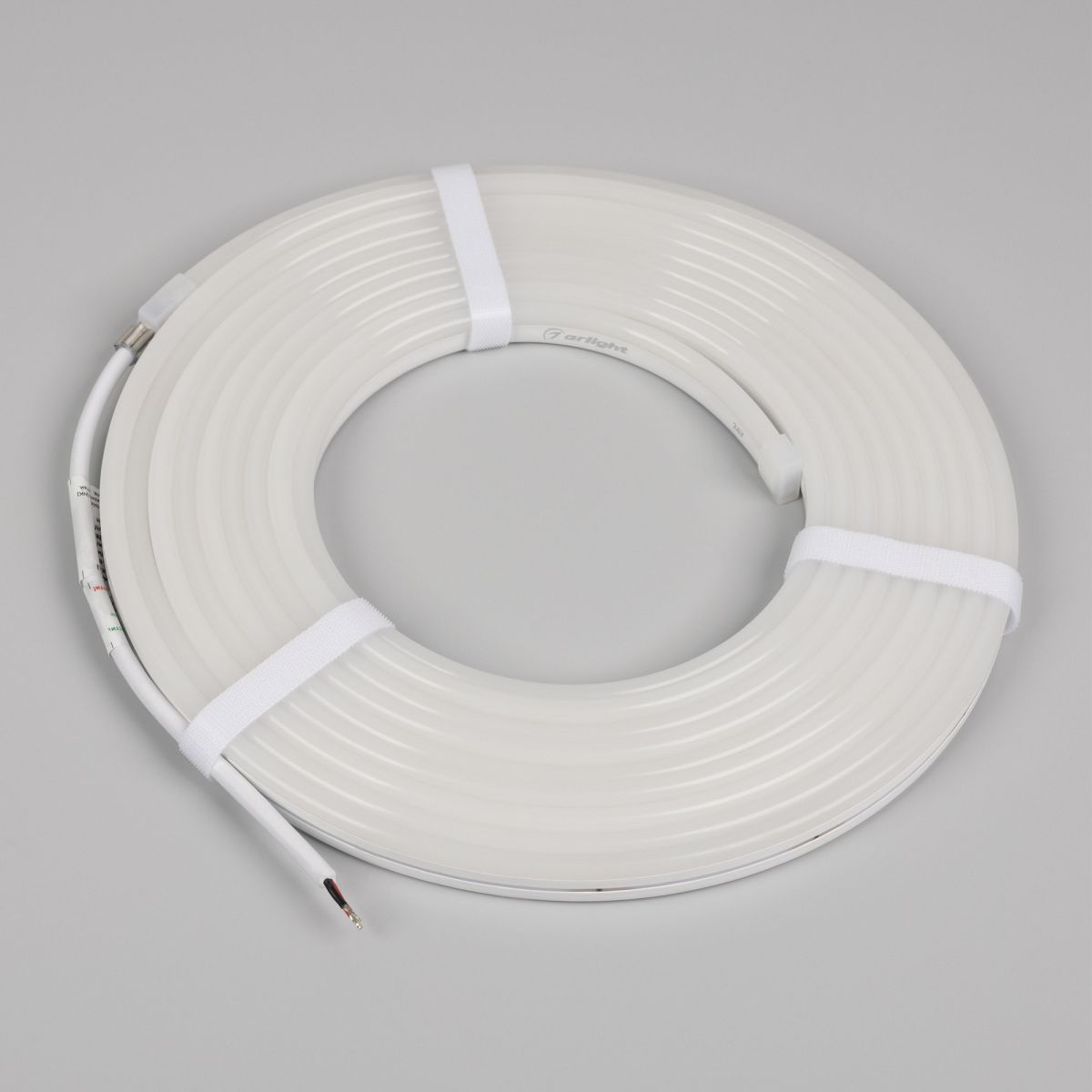 Светодиодная лента герметичная Arlight HALO-SIDE-A168-6x13mm 24V Lake Blue (10 W/m, IP67, 2835, 5m) (Силикон) 061560