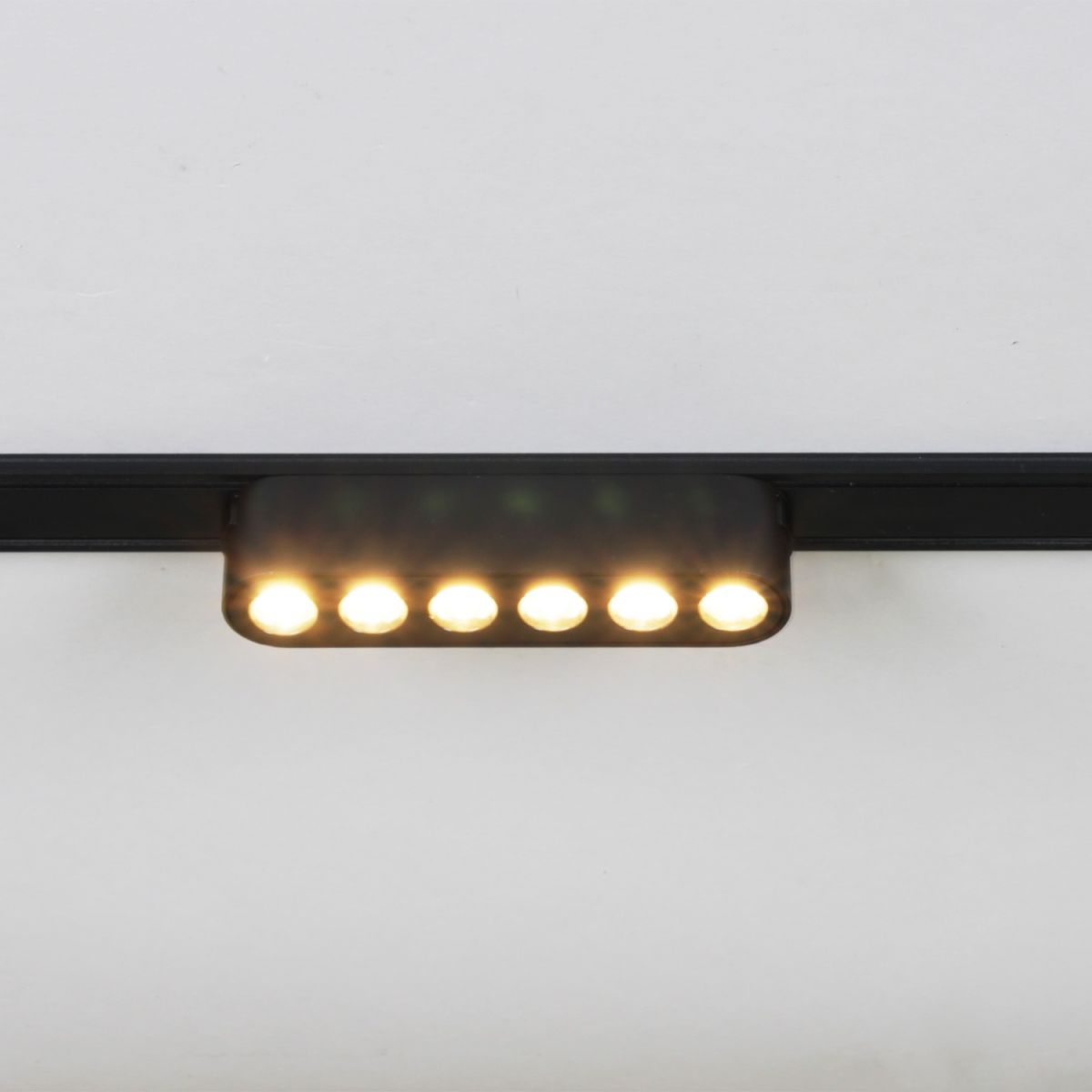 Трековый магнитный светильник (CCT+SMART) Reluce 13002-9.3-001UR magnetic LED6W BK CCT+SMART