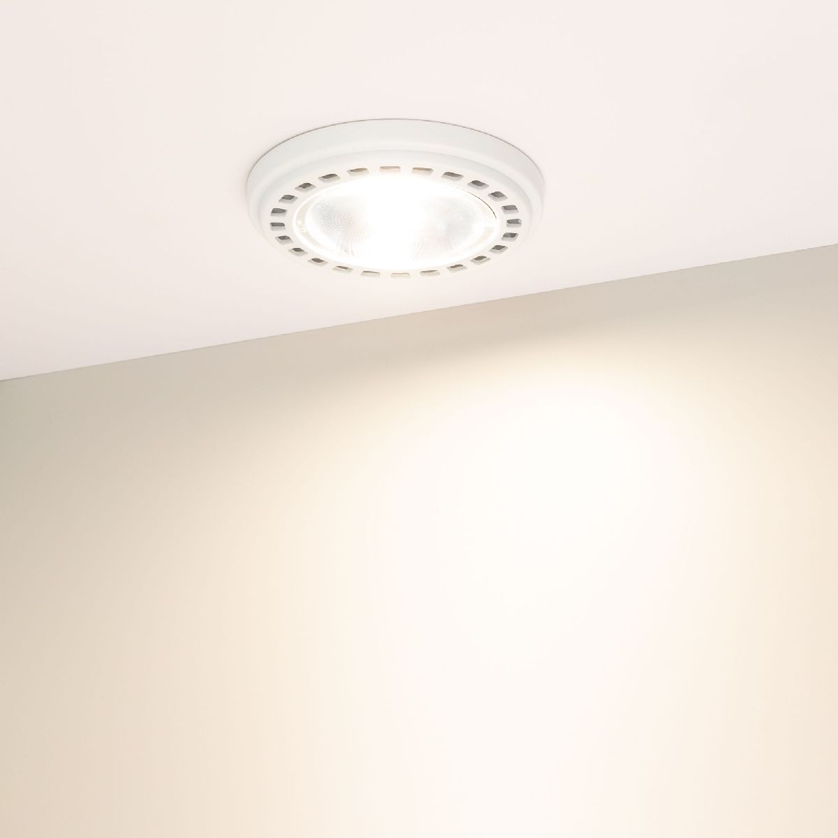 Светодиодная лампа Arlight AR111-UNIT-G53-15W- Warm3000 (WH, 24 deg, 12V) 025640