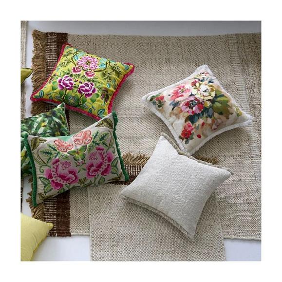Подушка CCDG1505, Eleonora Embroidered, Alchemilla, Designers Guild 55 x 55см