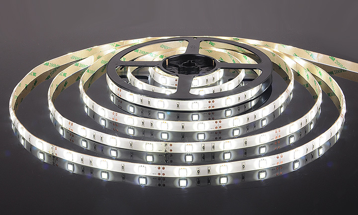 Светодиодная лента Elektrostandard 12V 7,2W 30Led 5050 IP65 холодный белый, 5м 4690389038440