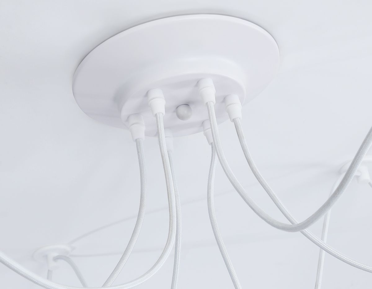 Подвесная люстра Ambrella Light Traditional TR8177