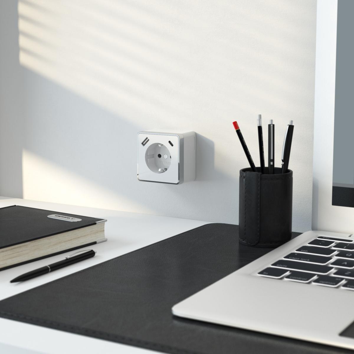 Розетка с заземлением, шторками и USB Werkel Gallant 4690389179594 W5071701 a057698