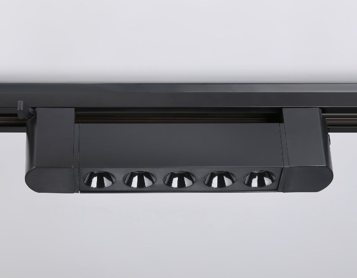 Трековый однофазный светильник Ambrella Light Track system GL6703