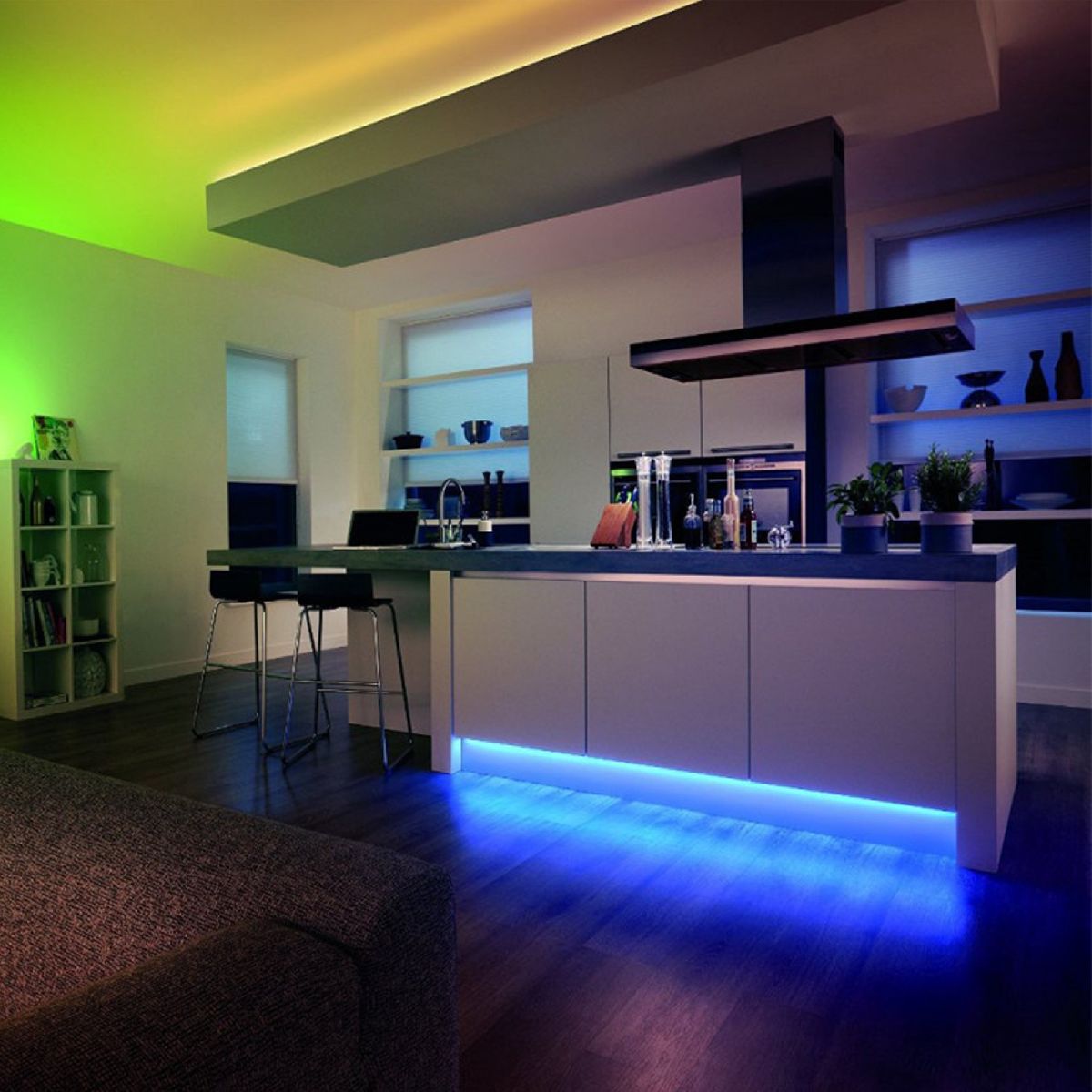 Светодиодная лента Uniel ULS-U12 3M/RGB/1.5M/USB/RC IP20 RUA02C24 блистер UL-00007534
