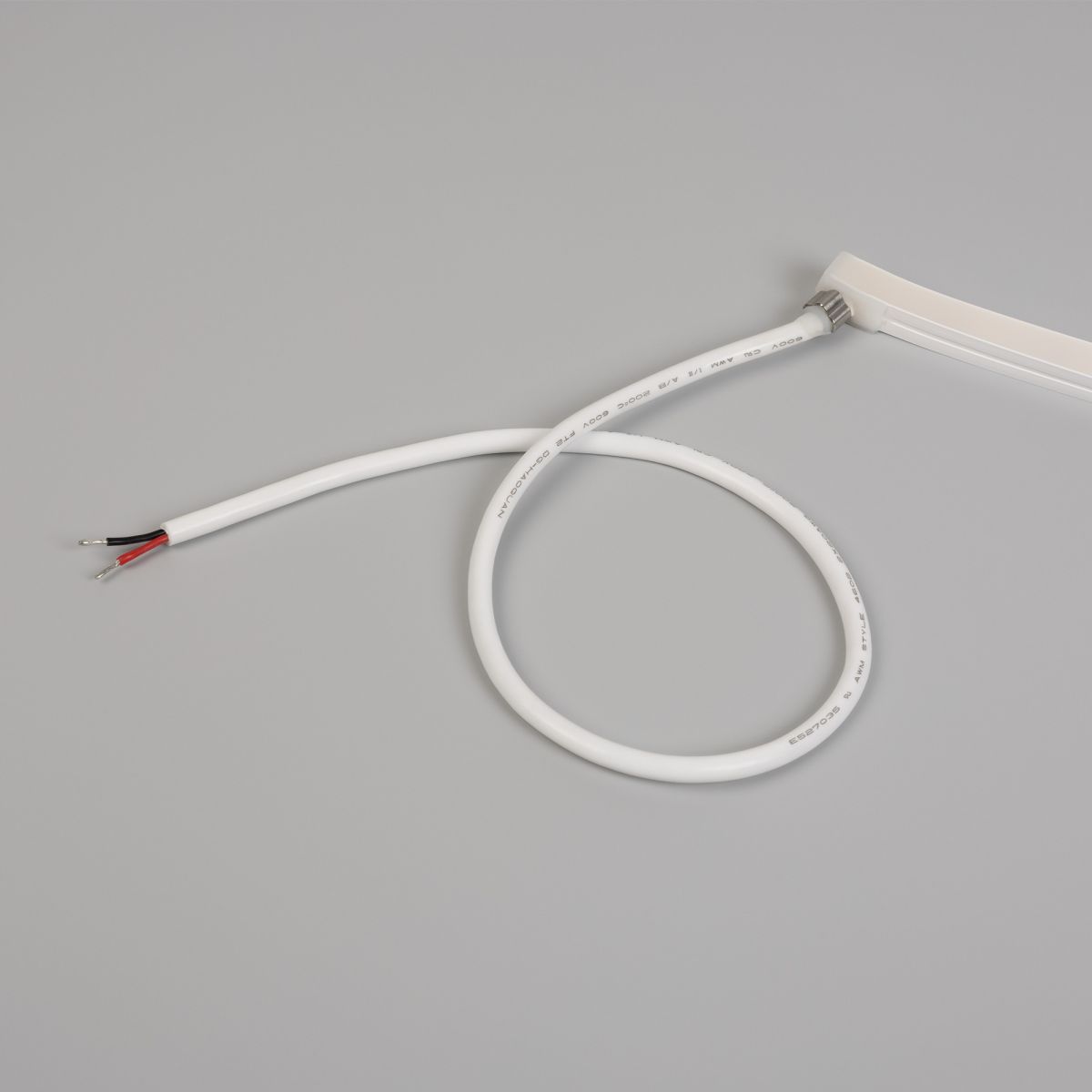 Светодиодная лента герметичная Arlight MOONLIGHT-3D-X544-10x10mm 24V Day4000 (8 W/m, IP67, 5m, wire x1) (Вывод боковой) 041501