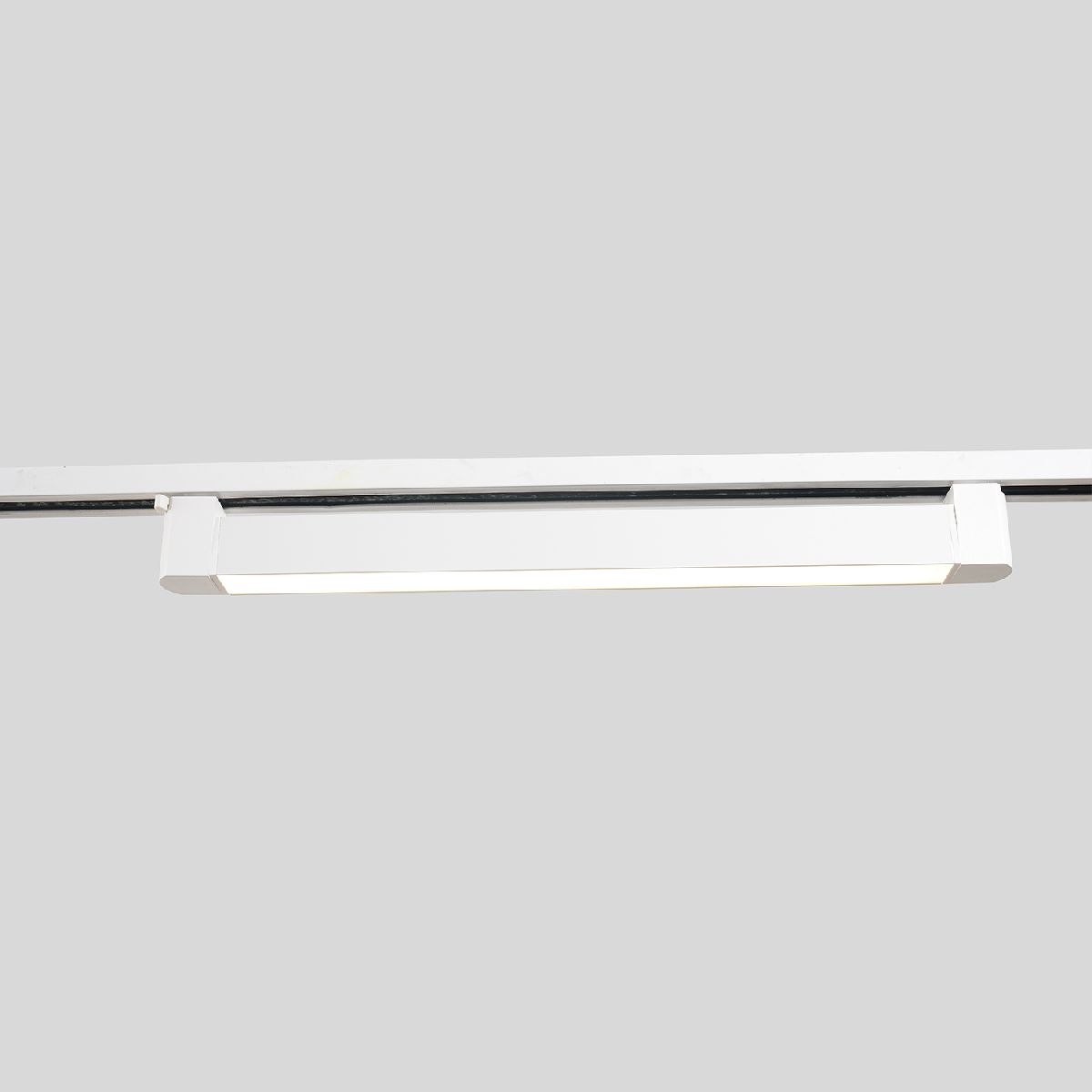 Трековый однофазный светильник Crystal Lux CLT 0.31 010 18W WH M4000K