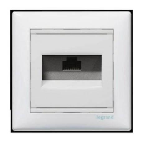 Розетка компьютерная RJ45 Legrand Valena 5e кат UTP с захватами алюминий 770230
