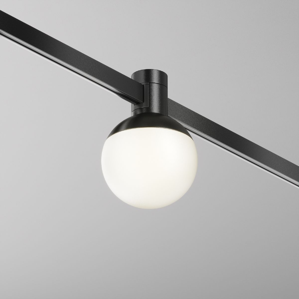 Трековый магнитный светильник Maytoni Luna TR149-1-5W3K-B