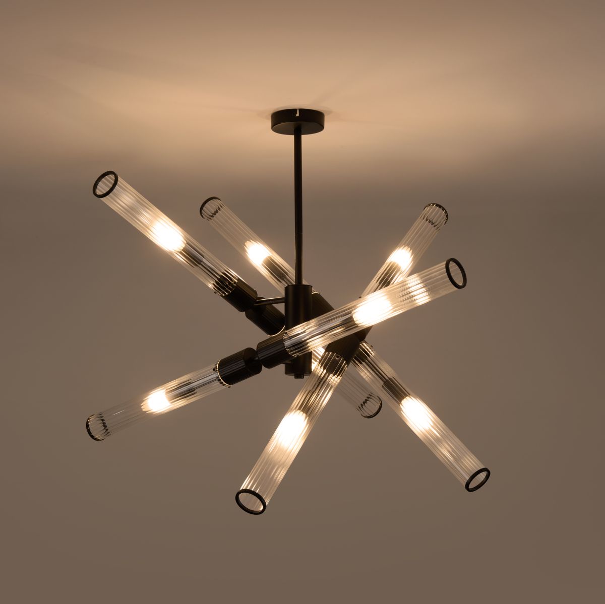 Люстра на штанге Freya Radiant FR5642PL-08B