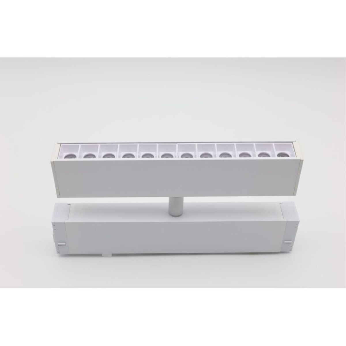 Трековый магнитный светильник Aployt Magnetic track 220 APL.0202.10.09
