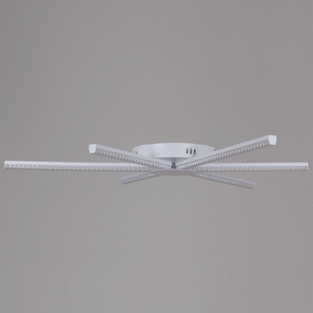 Потолочная люстра Reluce 06537-0.3-3+3 WH