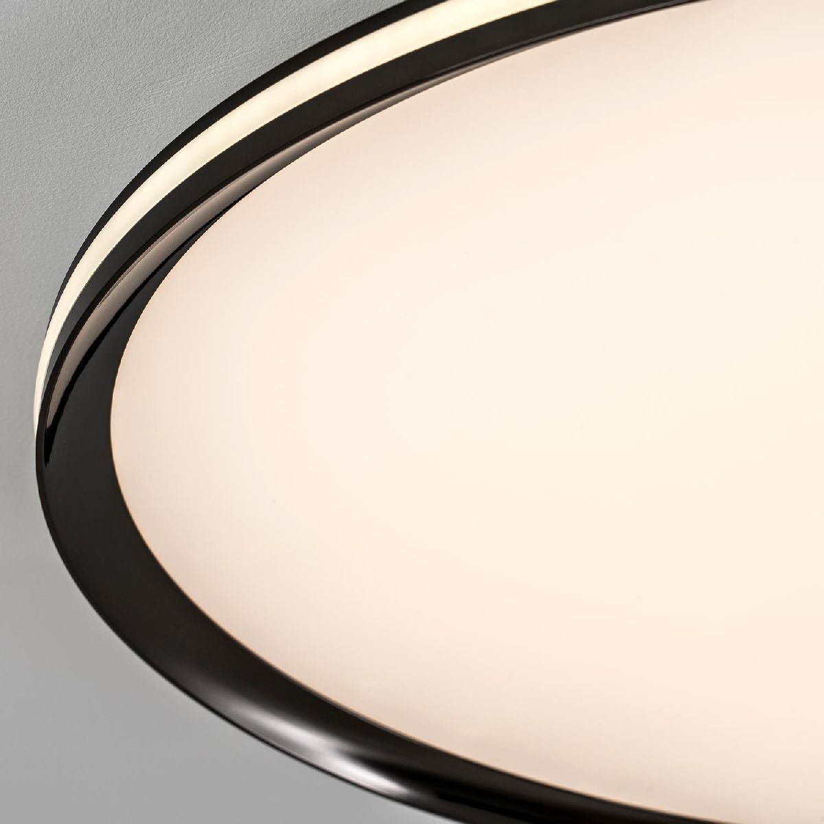 Потолочный светильник LED4U L3020-600 BK