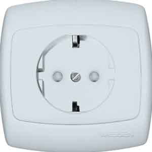 Розетка со шторками Schneider Electric Рондо RS16-121-BI