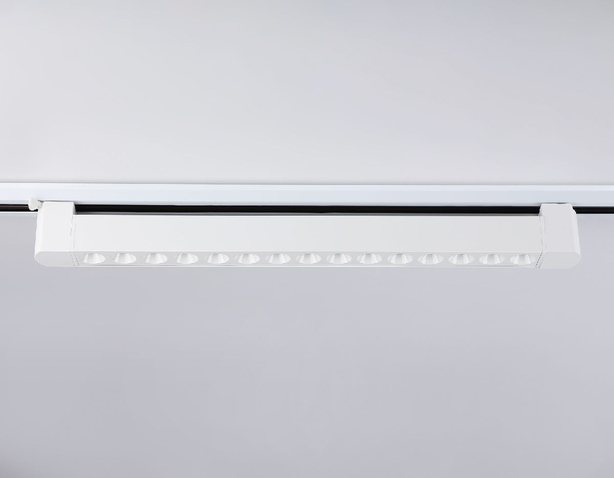 Трековый однофазный светильник Ambrella Light Track system GL6712